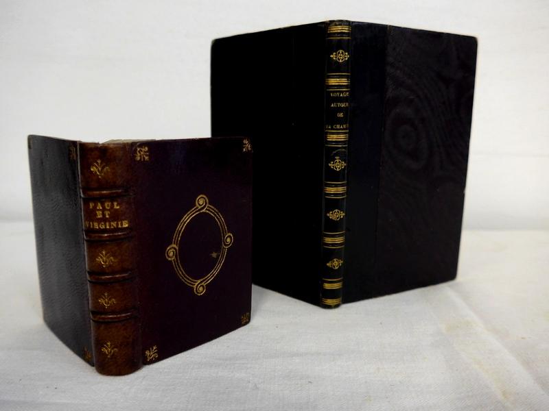 DEUX LIVRES MINIATURES