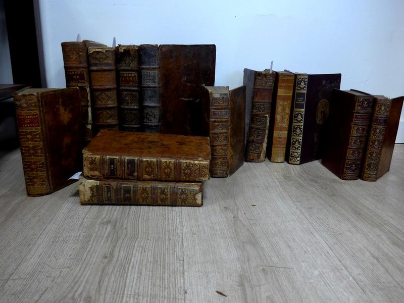 [MEDECINE-OBSTETRIQUE]
Réunion de 10 volumes...