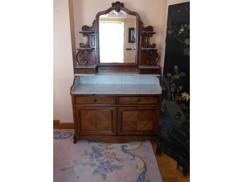 MEUBLE DE TOILETTE en palissandre et placage...