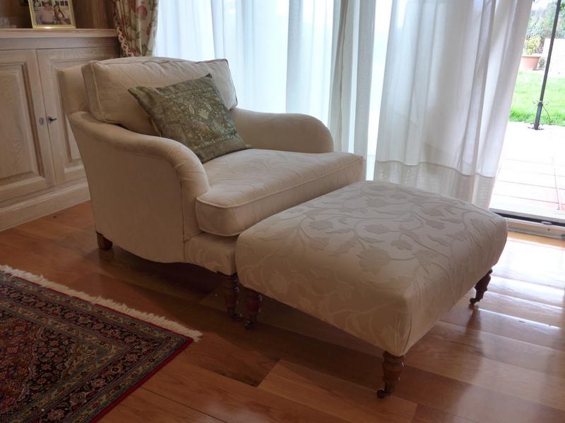 FAUTEUIL confortable en cotonnade blanc et...