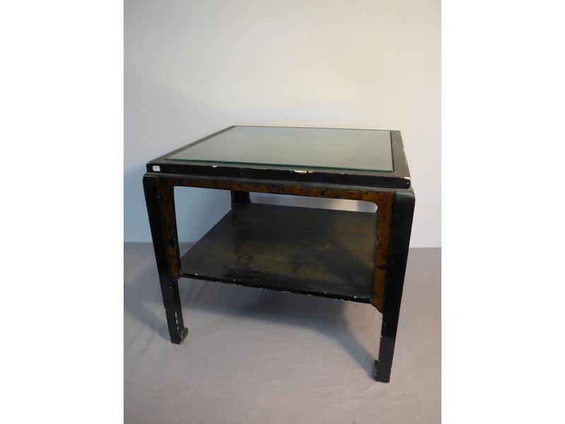 TABLE BASSE carrée en bois laqué noir et...