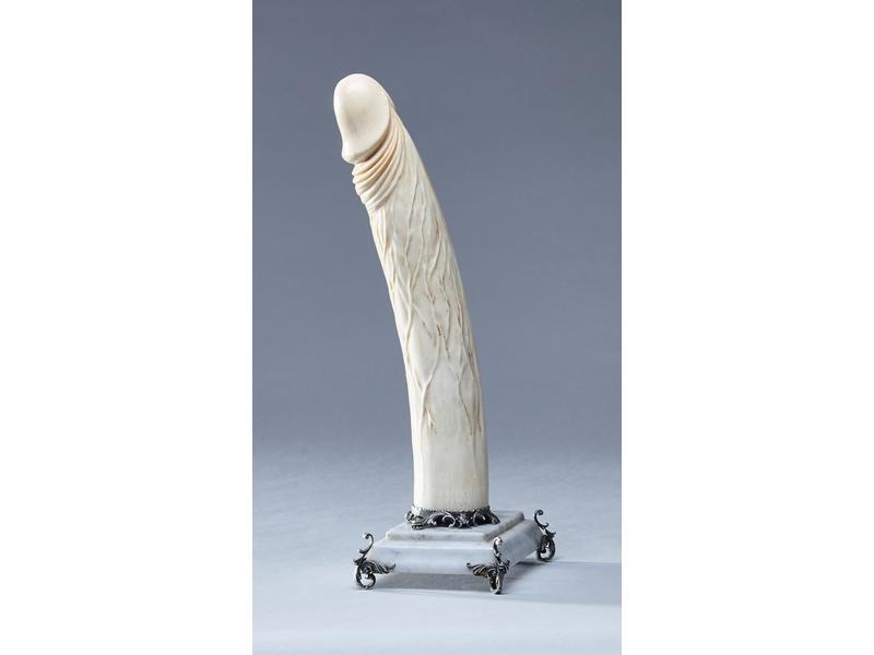 [Erotica - Curiosa] - GRAND PHALLUS en ivoire...