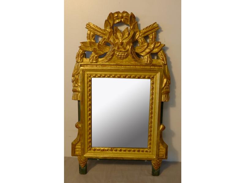 MIROIR rectangulaire dans un cadre en bois...
