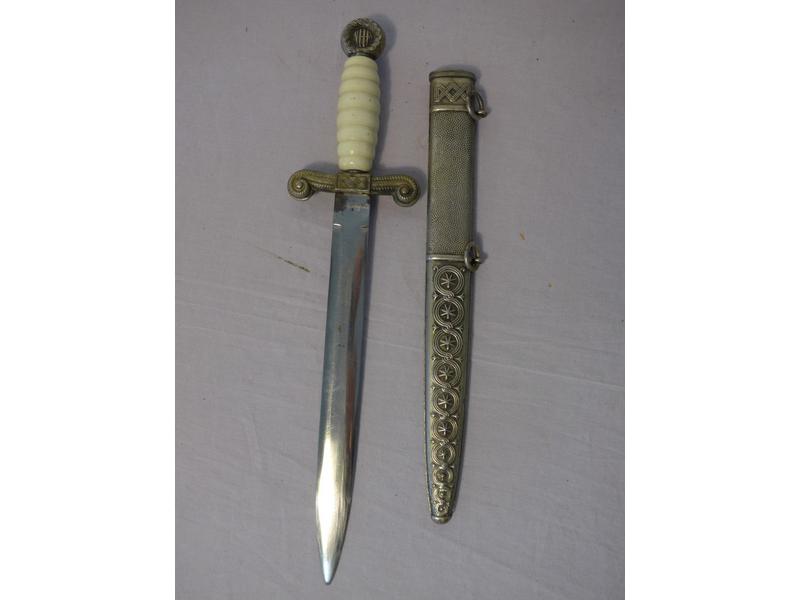 DAGUE d'officier de l'Armée croate modèle...