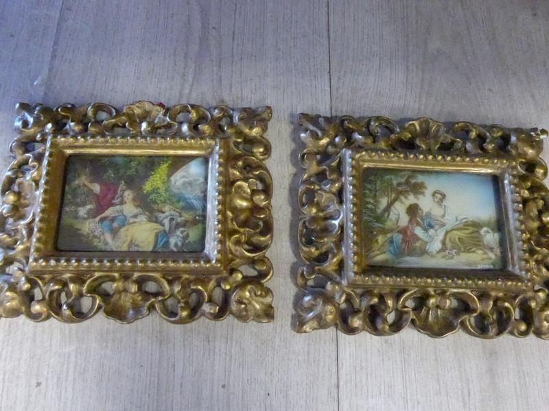 PAIRE DE MINIATURES sur ivoire, représentant...
