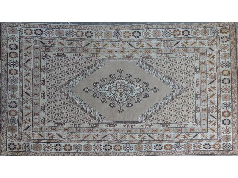 GRAND TAPIS rectangulaire en laine à motifs...