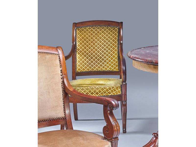 FAUTEUIL à dossier légèrement renversé en...