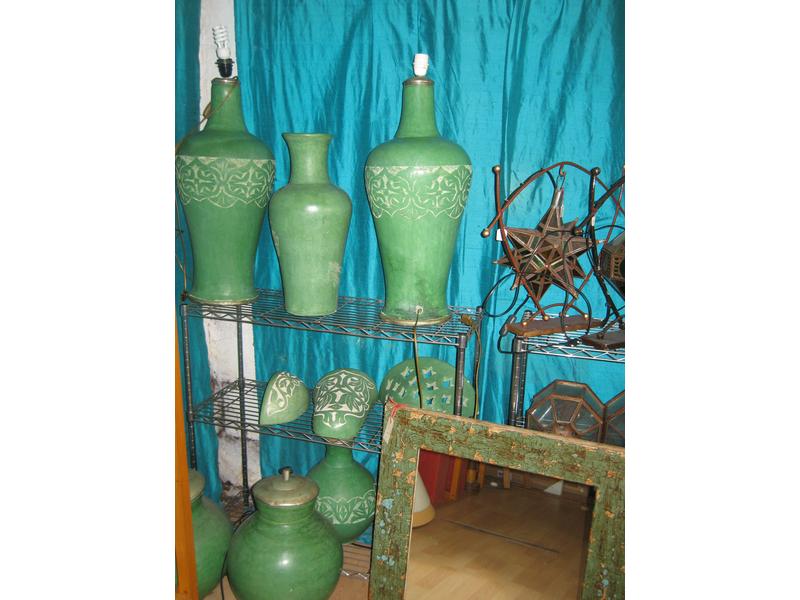 LOT de cinq pots ou jarres en céramique ...