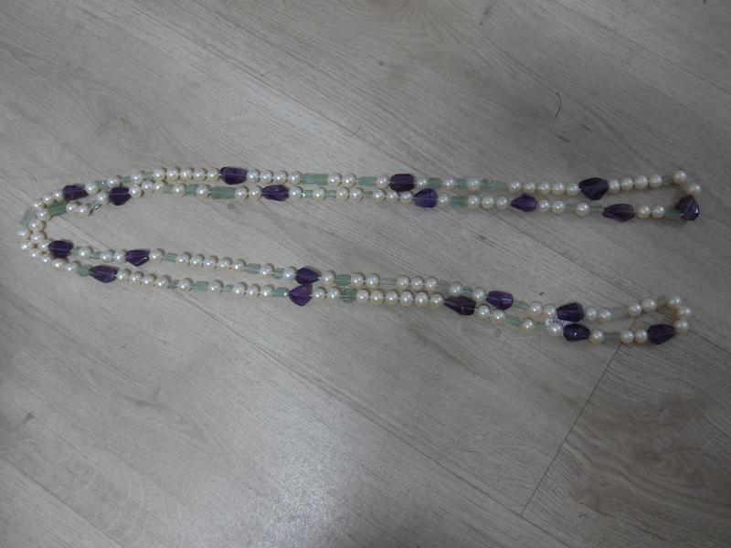 GRAND SAUTOIR de perles d'eau douce, amethystes...