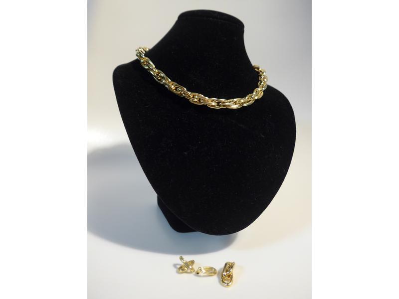 COLLIER en or jaune (750) à mailles ovales...
