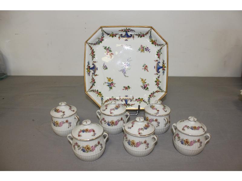 RAVIER carré à pans coupés en porcelaine...