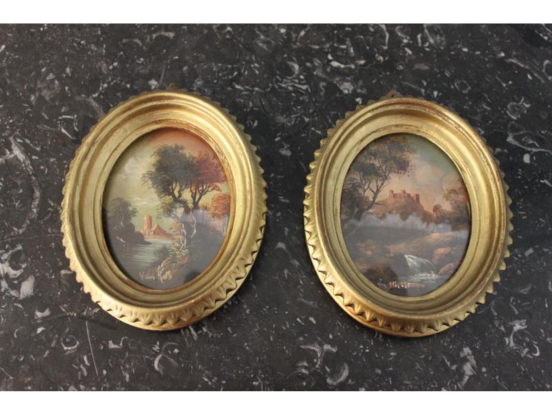 DEUX MINIATURES ovales sur cuivre représentant...