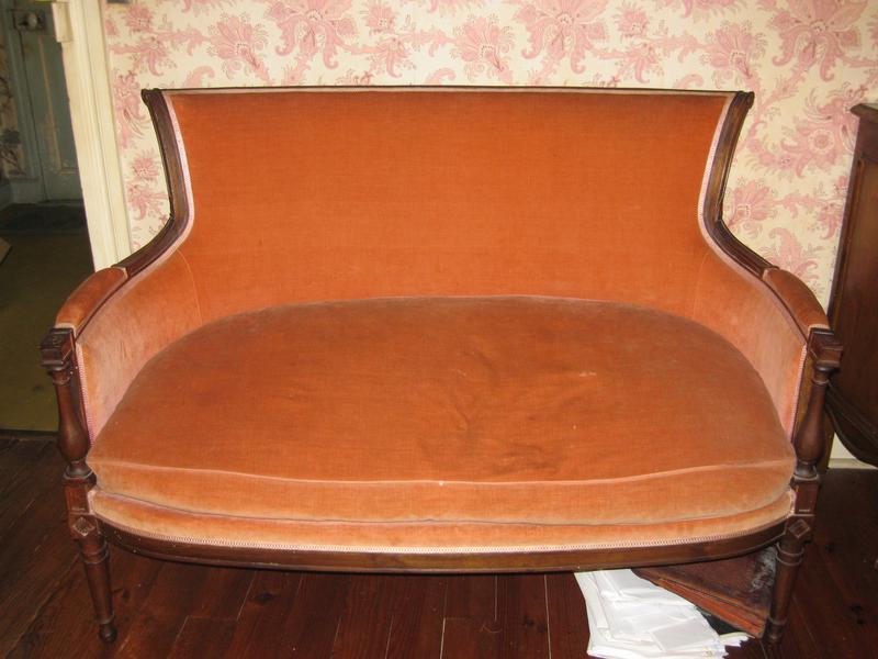 BANQUETTE DEUX PLACES en bois naturel, montants...