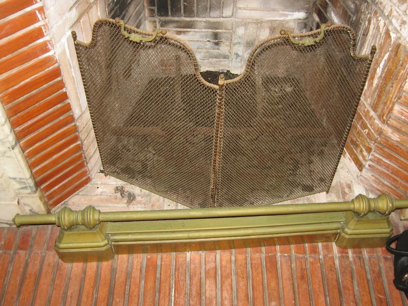 BARRE DE FOYER en laiton et GRILLE DE CH...
