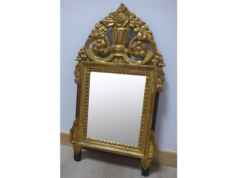 PETIT MIROIR rectangulaire dans un cadre...