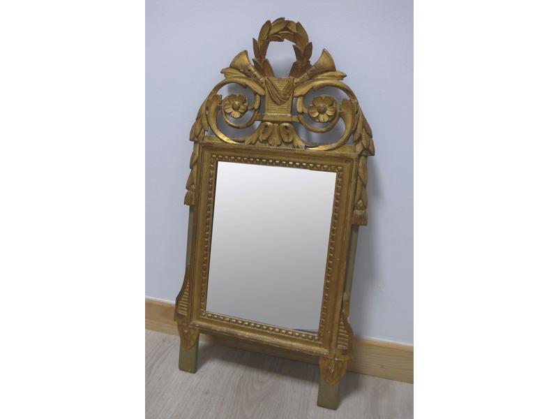 PETIT MIROIR rectangulaire dans un cadre...