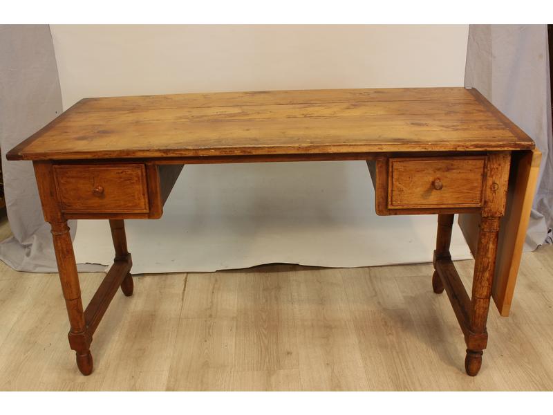 BUREAU à caisson en merisier ouvrant à deux...