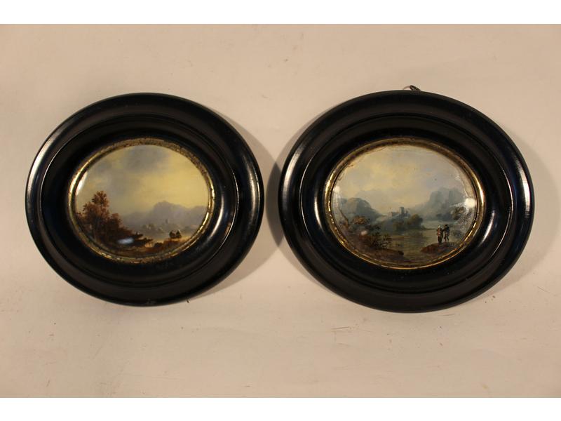 PAIRE DE FIXES SOUS VERRES MINIATURES ovales...