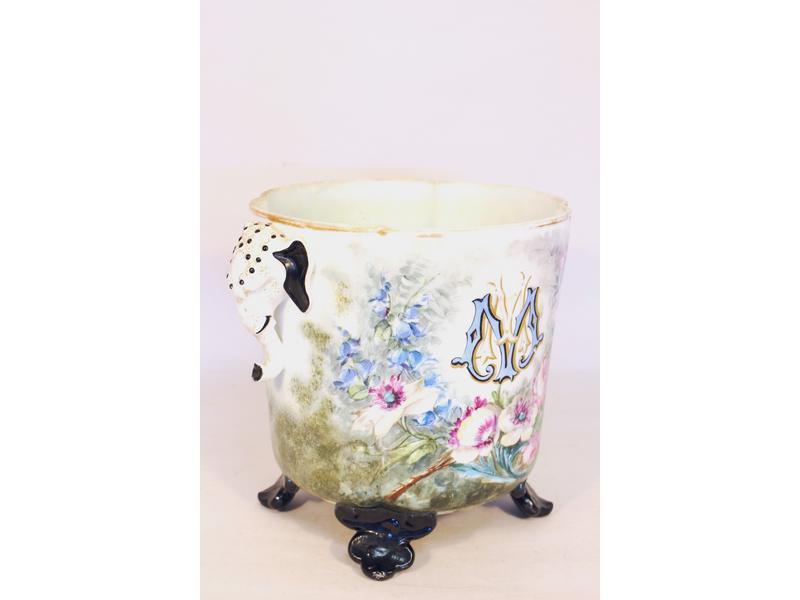 CACHE-POT en porcelaine de forme cylindrique...