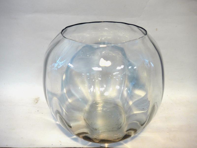 GRAND VASE AQUARIUM en verre soufflé légèrement...