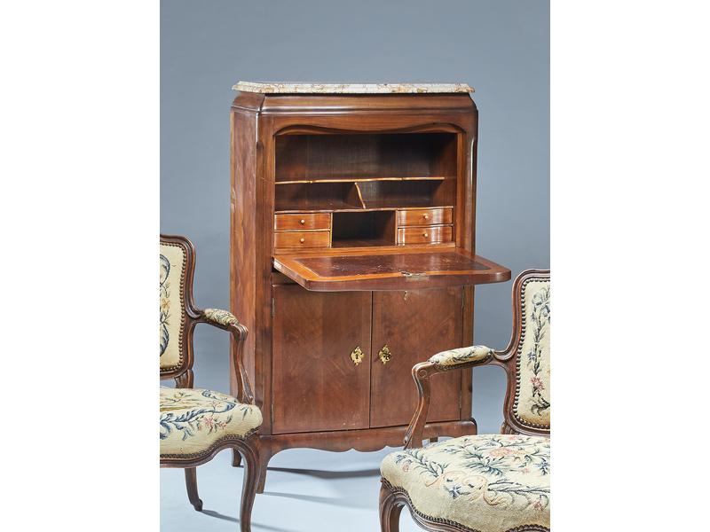 SECRETAIRE DE DAME en merisier façon acajou,...
