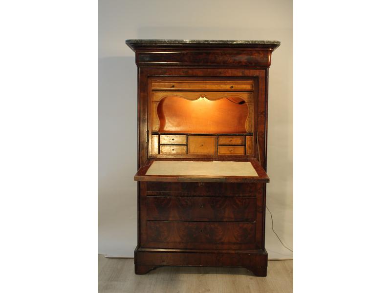 SECRETAIRE rectangulaire en acajou et placage...