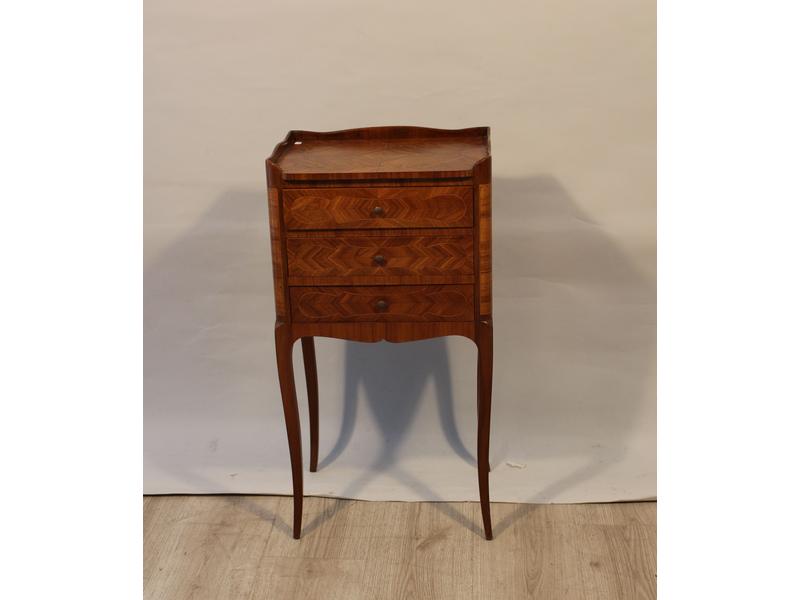 TABLE DE CHEVET en bois de placage ouvrant...