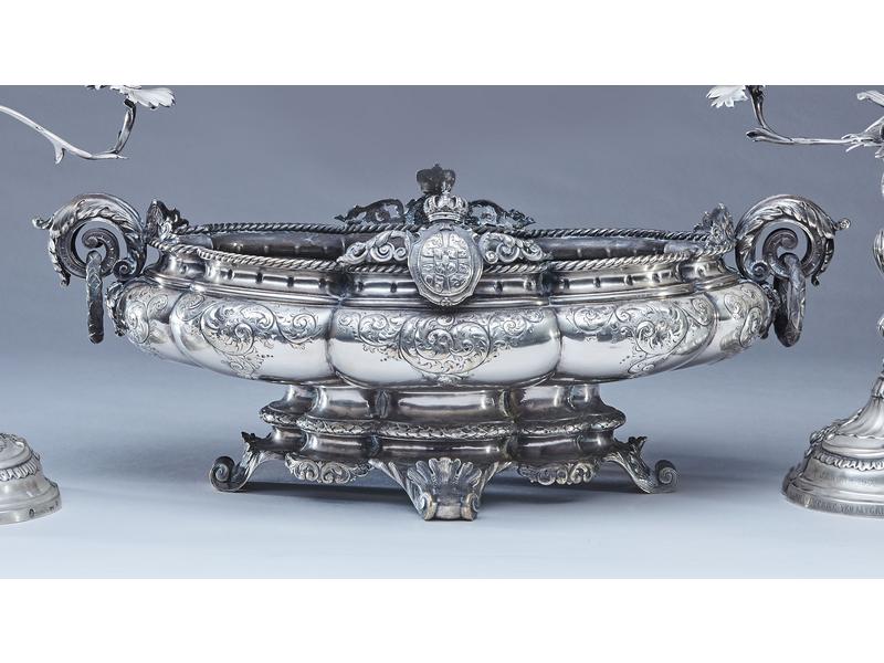 GRANDE JARDINIERE oblongue en argent (probablement...