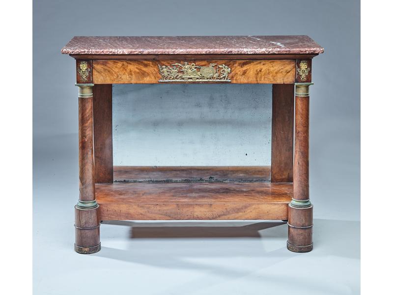 CONSOLE rectangulaire en placage d'acajou,...