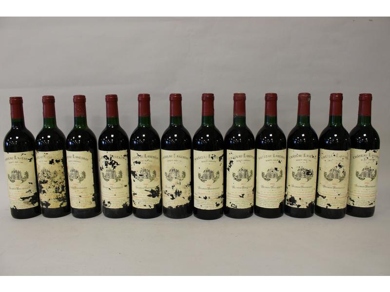 12 Blles CH. LANESSAN Haut Médoc 1985