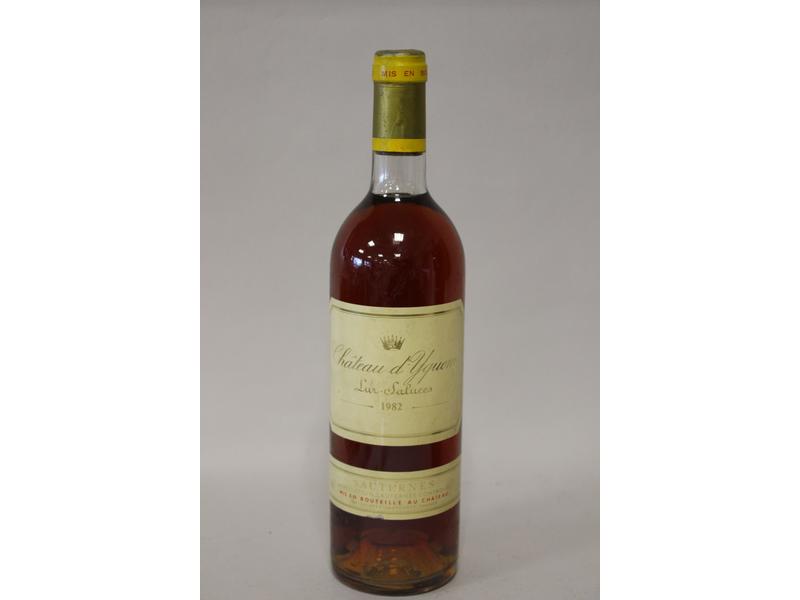 1 Blle CH. D'YQUEM 1er Cru Sup. Sauternes...