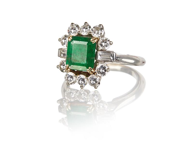 BAGUE type marguerite en or gris et or jaune...
