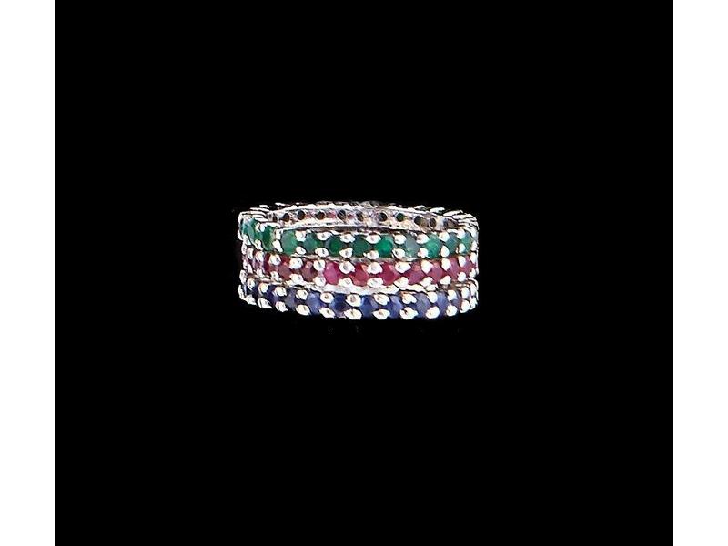 TROIS ANNEAUX en or blanc (750) sertis pour...