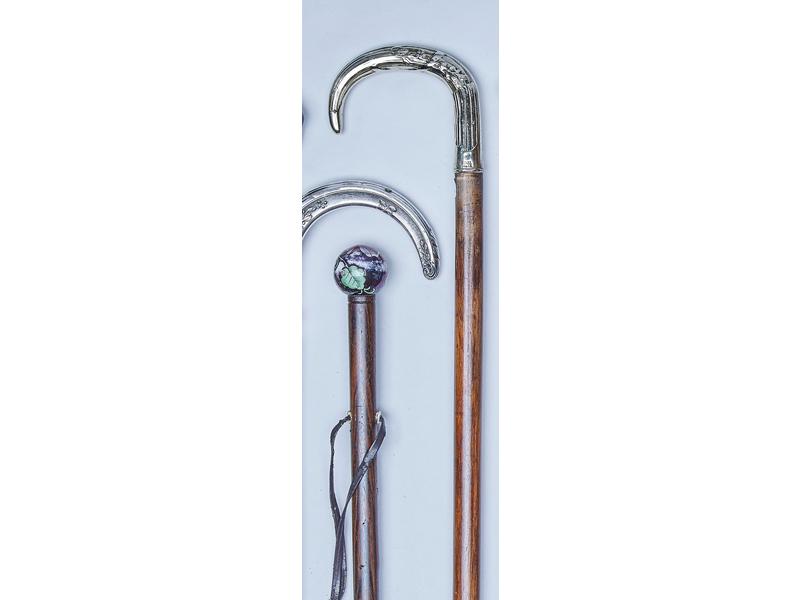 CANNE à corbin pommeau en nickel ciselé à...