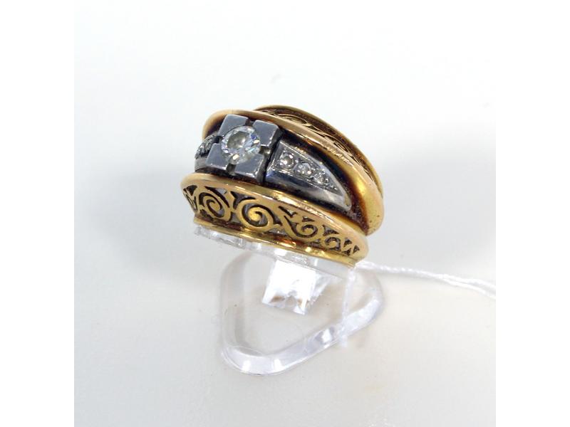 BAGUE dôme en or jaune et platine sertie...
