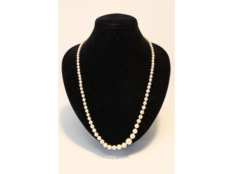 COLLIER de perles en chute avec fermoir en...