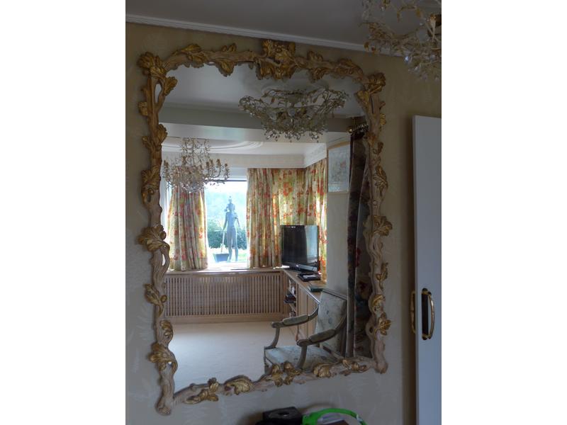 MIROIR rectangulaire en résine dorée à décor...