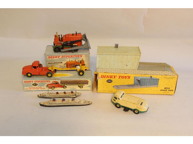 DINKY SUPERTOYS