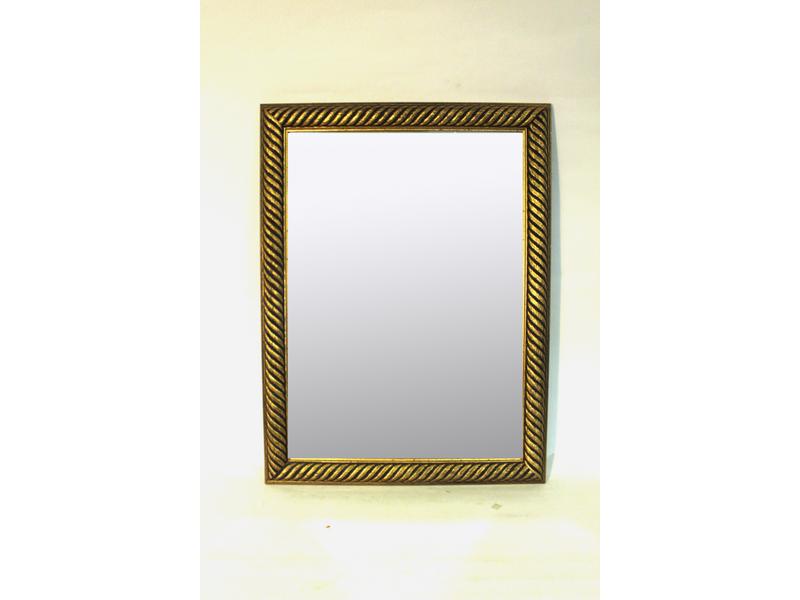 MIROIR rectangulaire dans un cadre en bois...