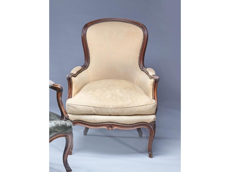 BERGERE à dossier cintré cabriolet en hêtre...