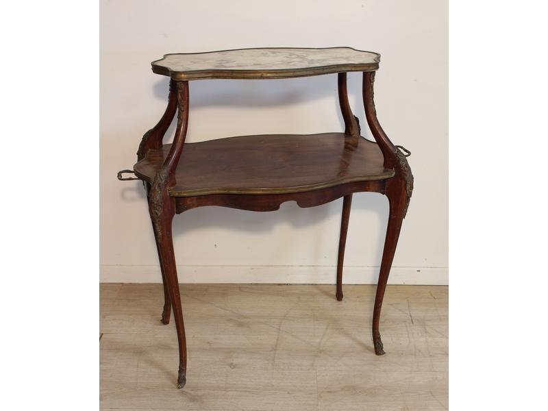TABLE A THE en acajou et placage d'acajou...