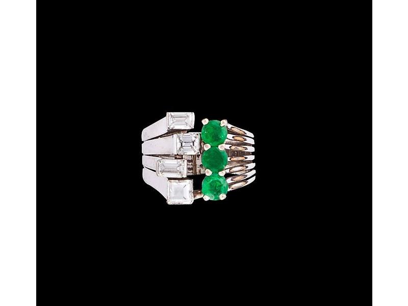 BAGUE en or blanc (750) sertie en gerbe de...