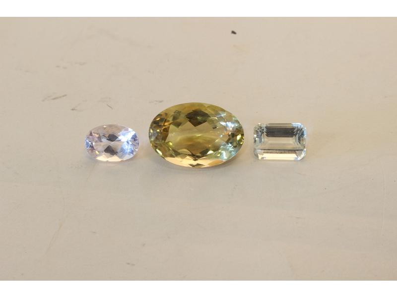IMPORTANTE CITRINE taille ovale (29 x 21...