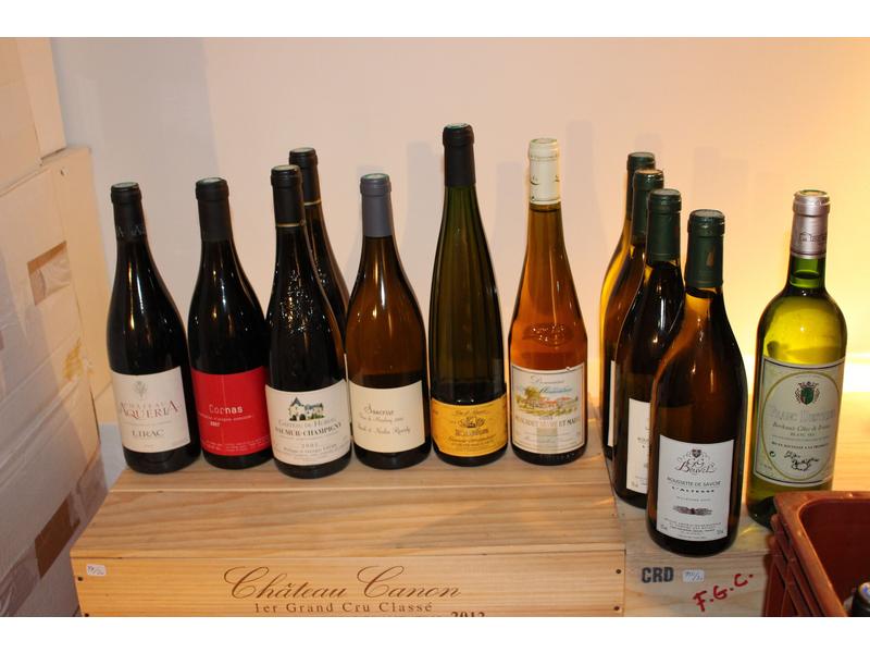 Lot de 12 Blles comprenant: 
- 1 LIRAC, mise...