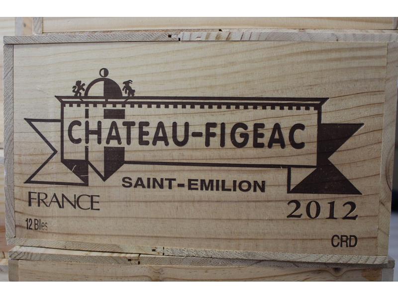 12 Blles CH. FIGEAC, St Emilion 1er GCC,...