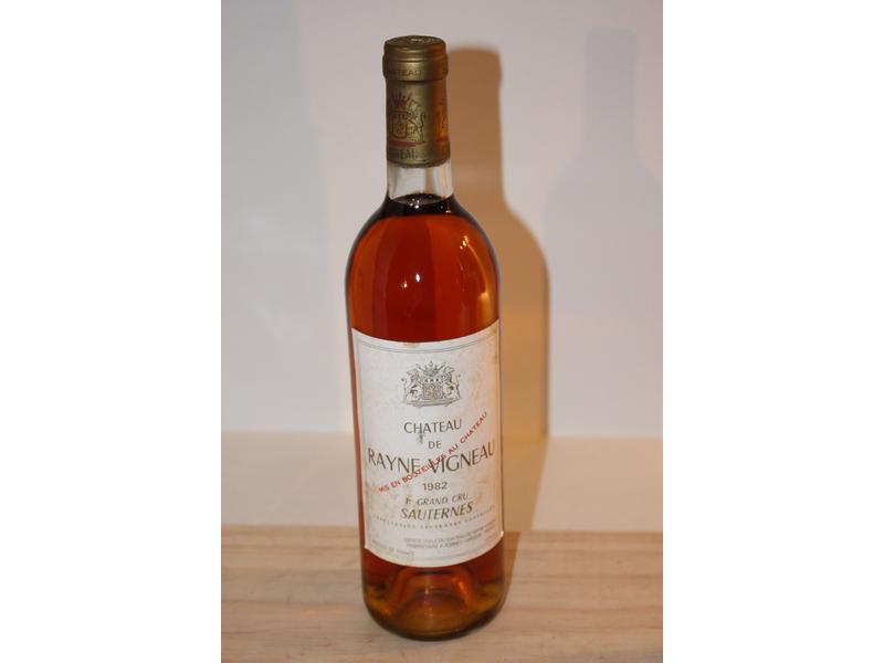 1 Blle CH. DE RAYNE VIGNEAU, Sauternes 1er...