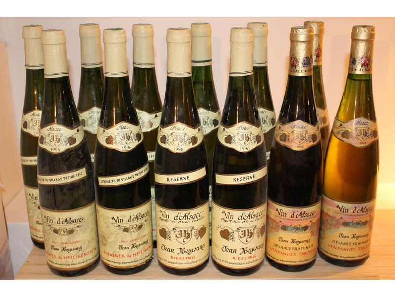 Lot de 12 Blles de vin d'Alsace mise Jean...