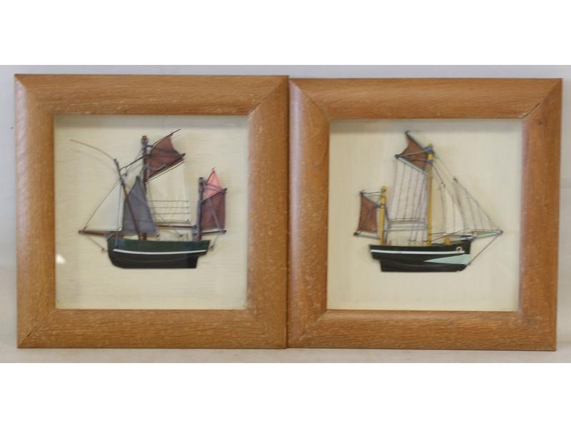 PAIRE DE SOUS-VERRES de maquettes de bateaux,...