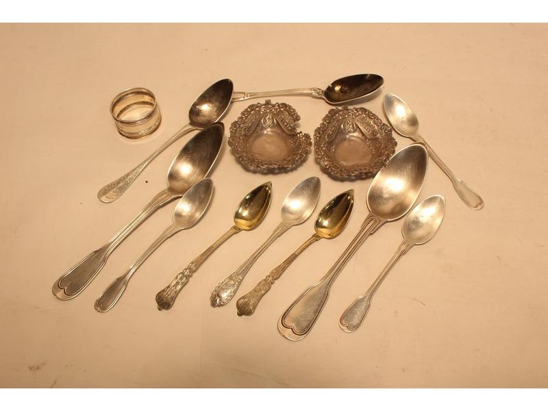 LOT D'ARGENT comprenant :