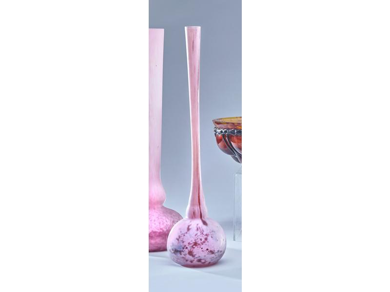 VASE soliflore à haut col en pâte de verre...
